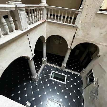 Happy Family Apartments Giustiniani Genova Esterno foto